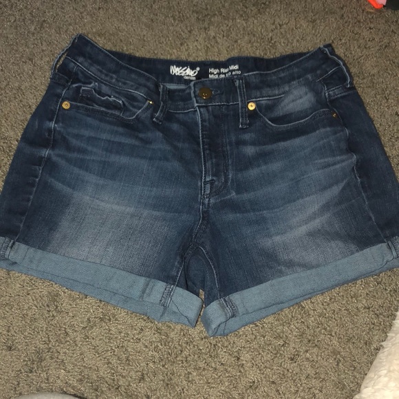 Shorts - Picture 1 of 1